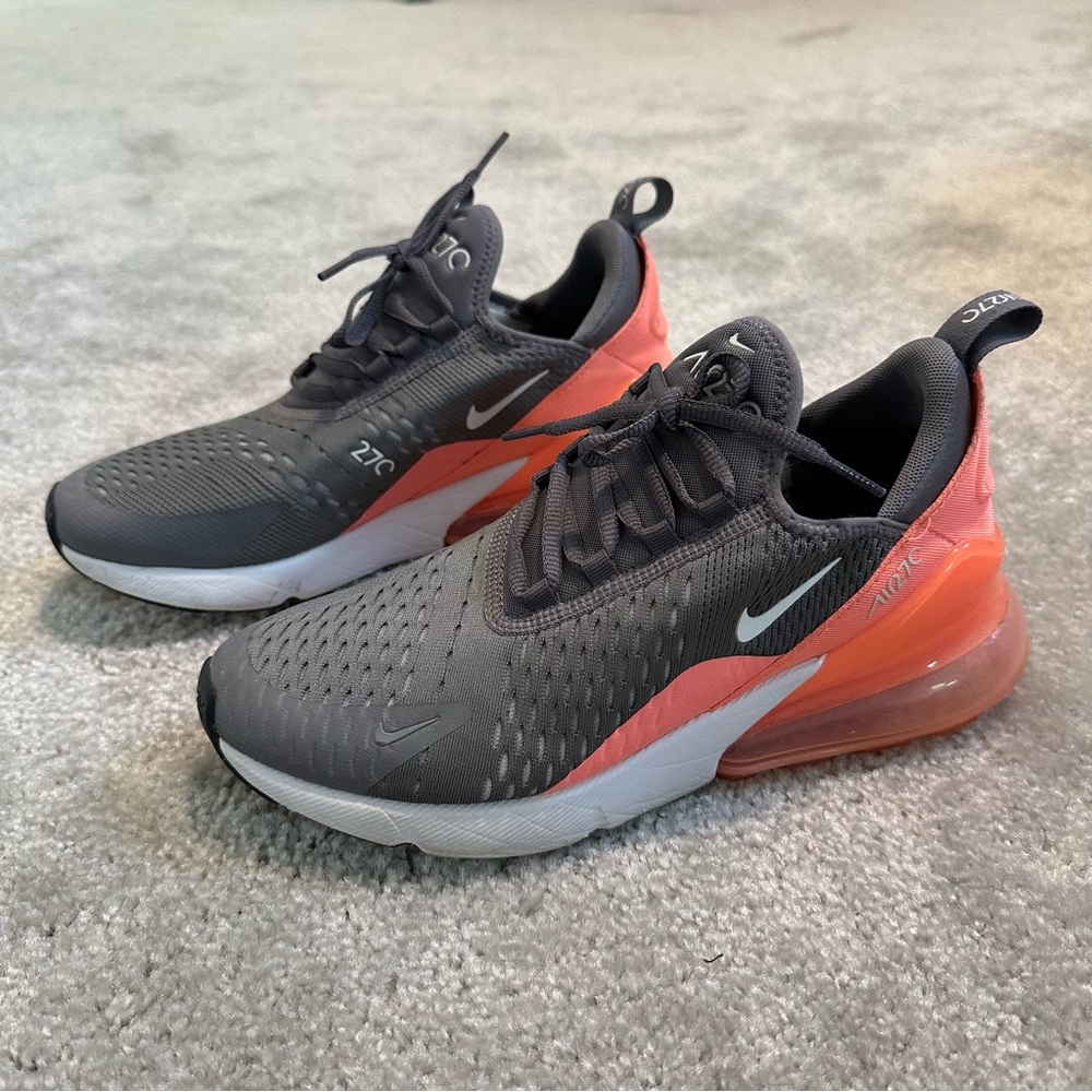 GIRLS' BIG KIDS' NIKE AIR MAX 270 CASUAL SHOES size 7 (women’s 8.5) VGUC